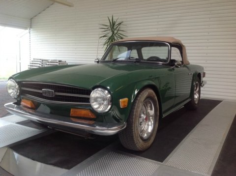 Triumph TR6 1973 - British Racing Green - SOLGT